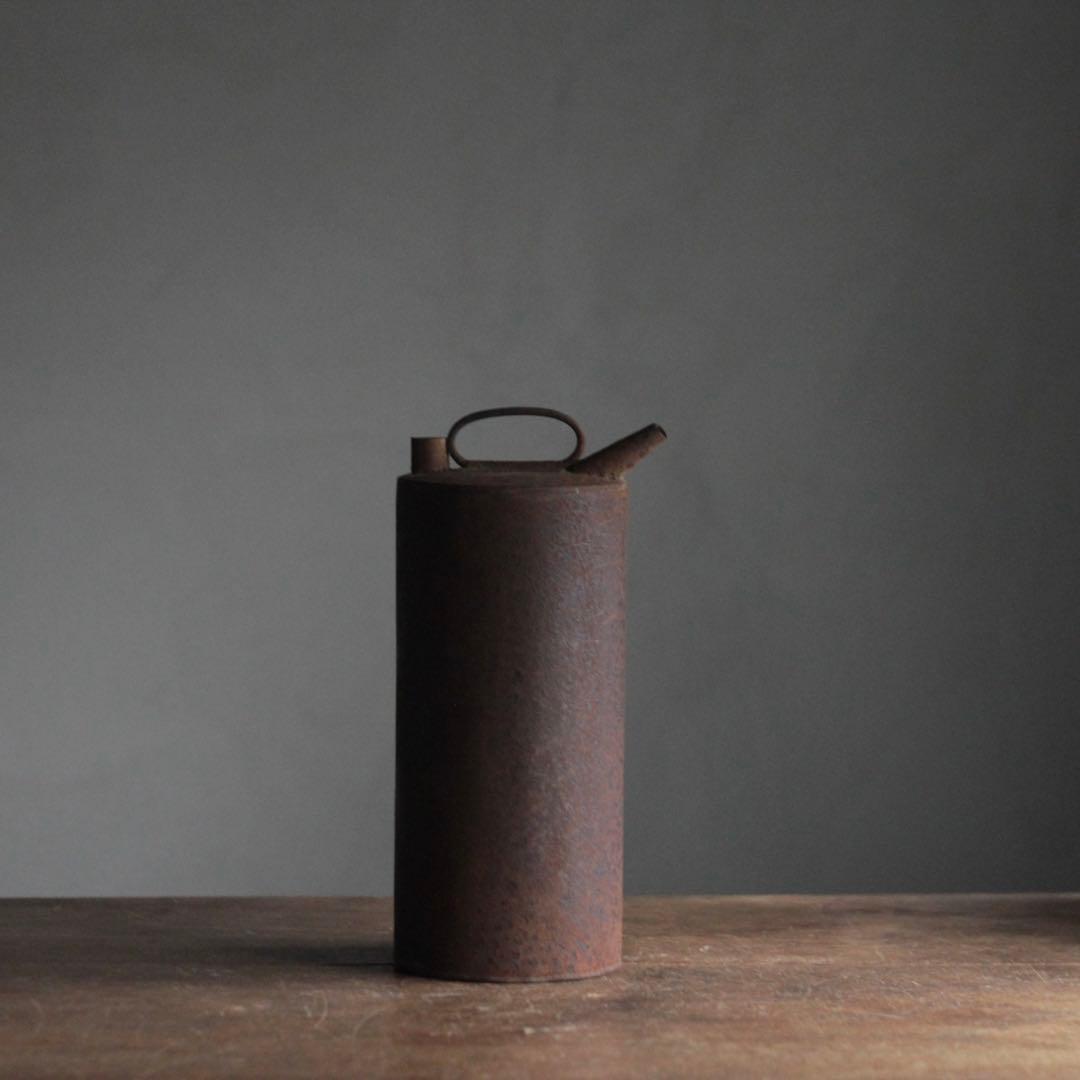 錆びた 鉄あるいはブリキ 水注 古道具 アンティーク オブジェ