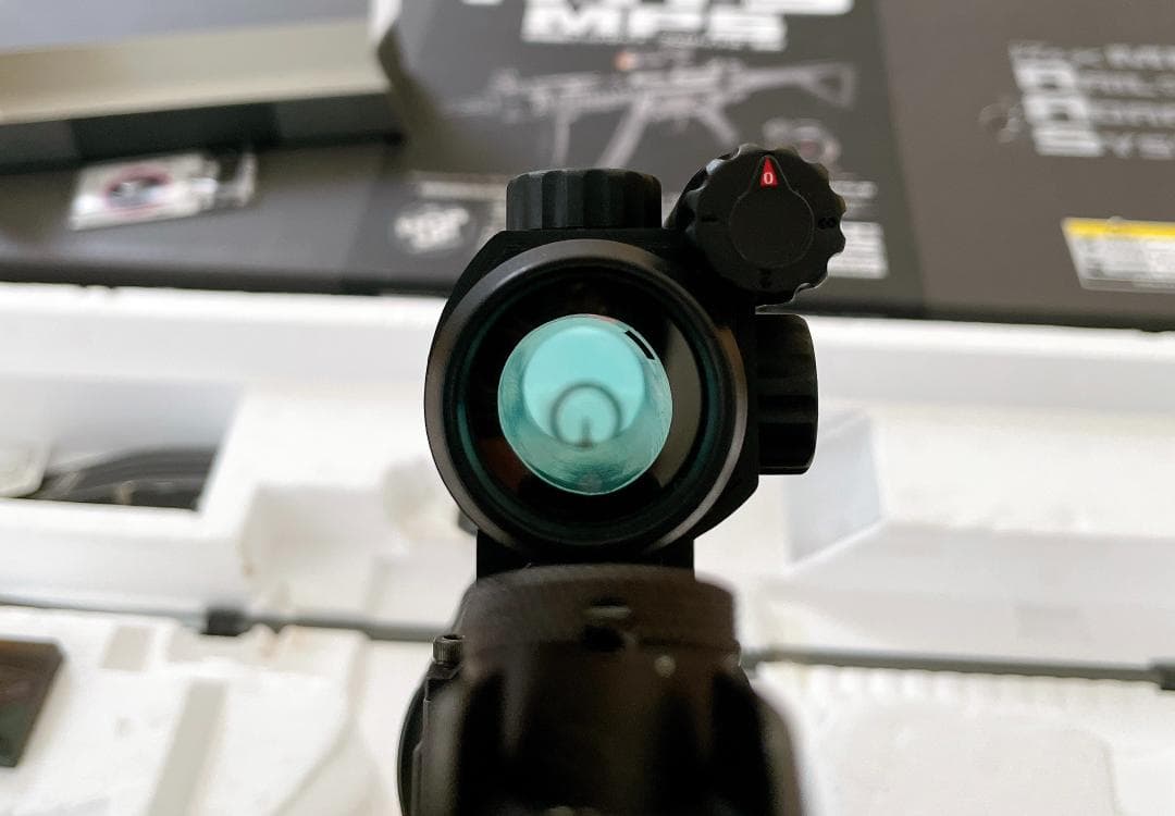 R.A.S MP5 エアソフトガン レッドドット付き