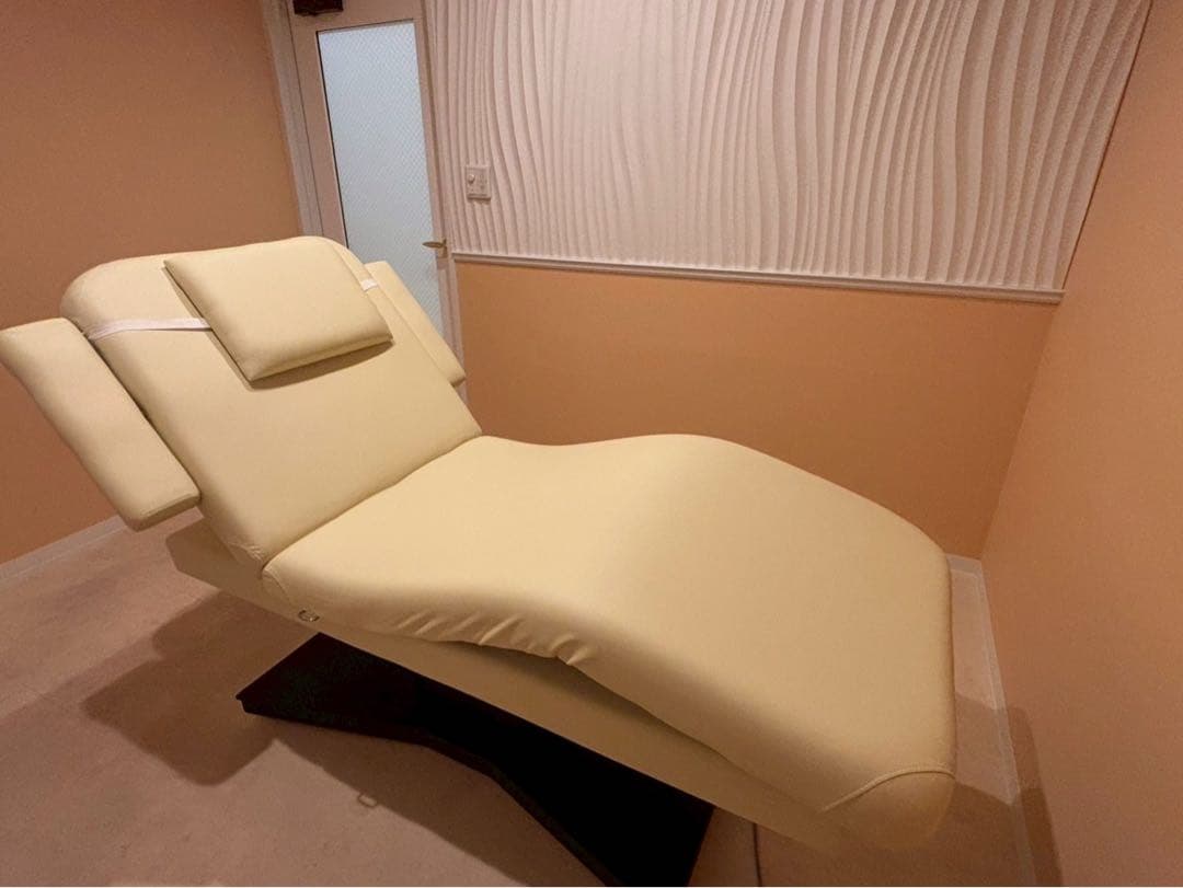 【美品】電動エステベッド ジラフィー FV-711