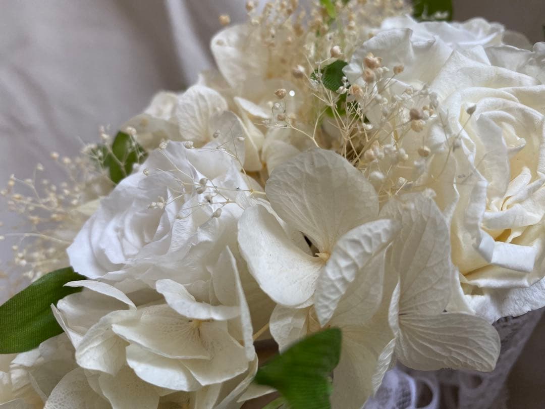 プリザーブドフラワーブーケ　ブートニア付き　キャスケード