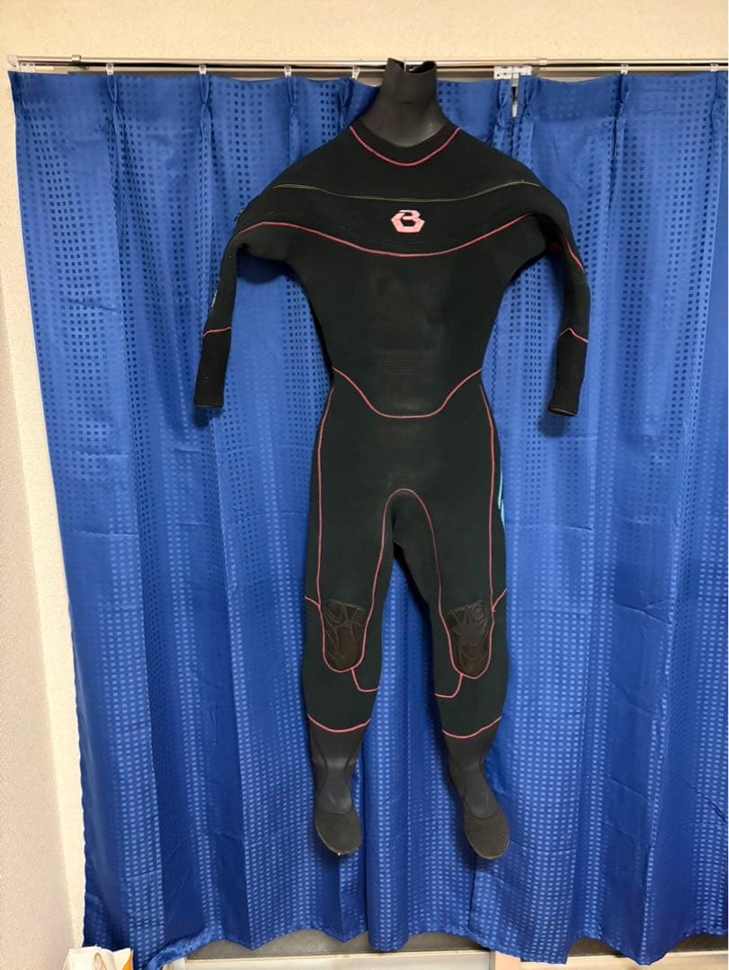 ビーウェットBEWET ドライスーツ レディース　スパイダー