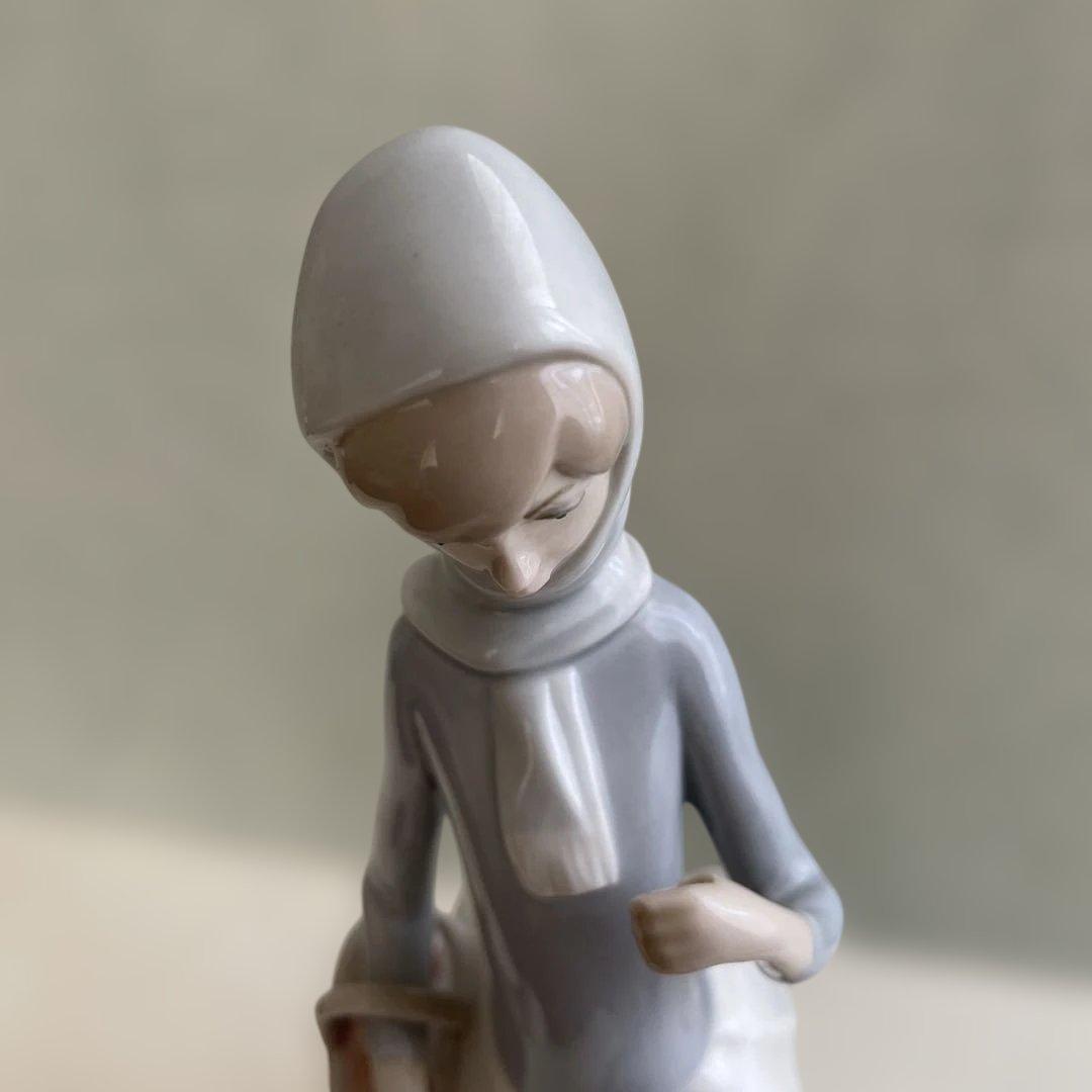 リヤドロ　傘を持つ少女とガチョウ