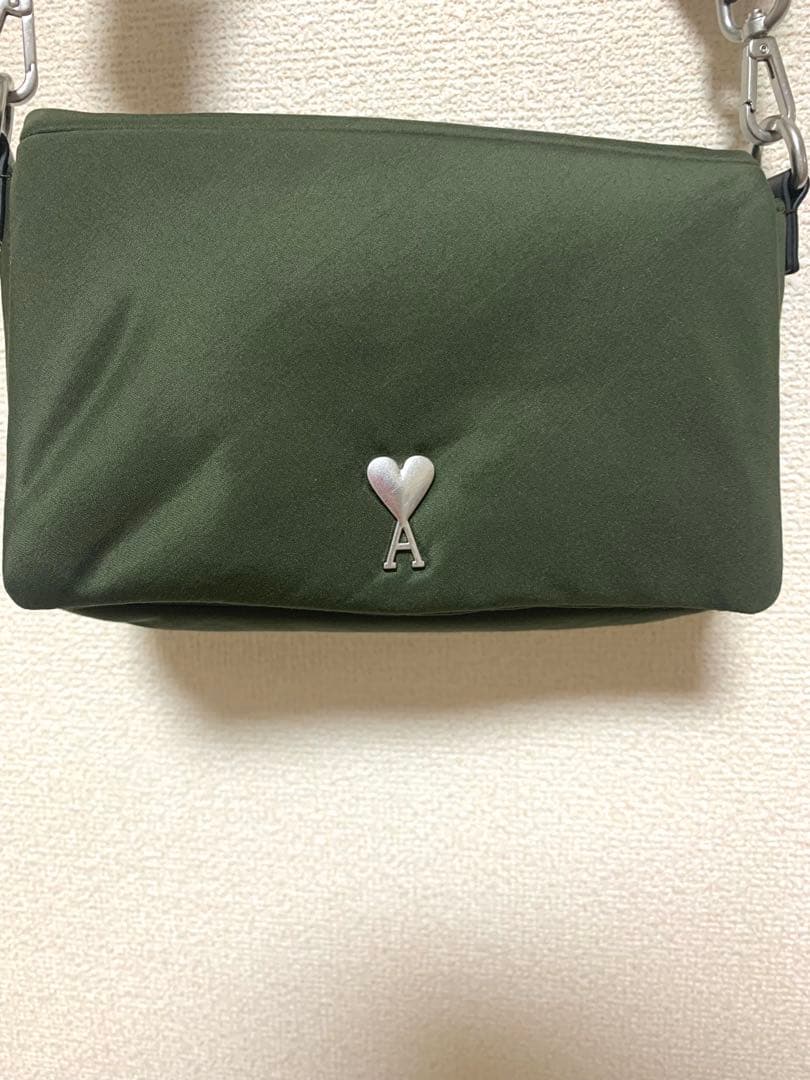 専用　アミパリスAmi de Coeur コンパクトショルダーバッグ　カーキ