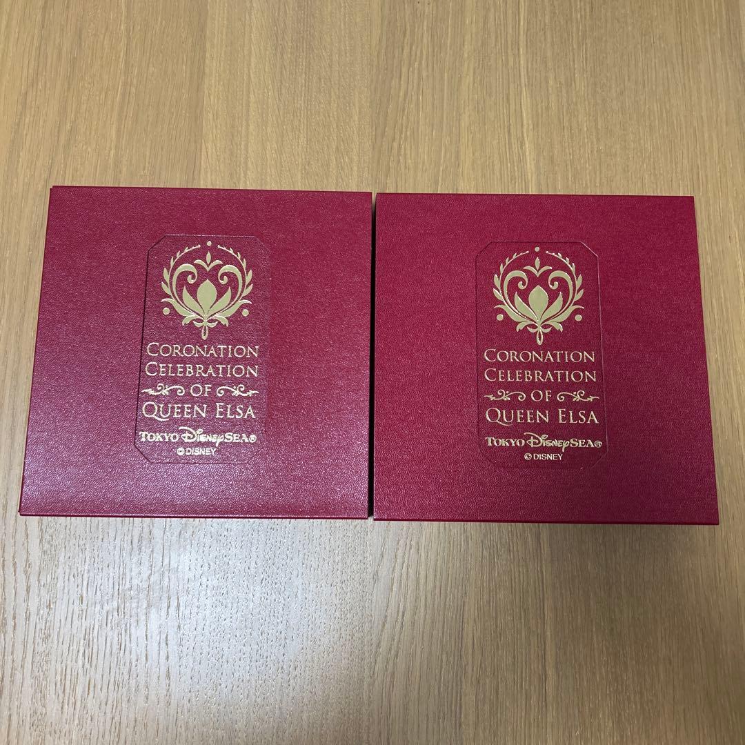 ファンタジースプリングス　エルサ　カップ・ソーサー2セット　プレート2枚