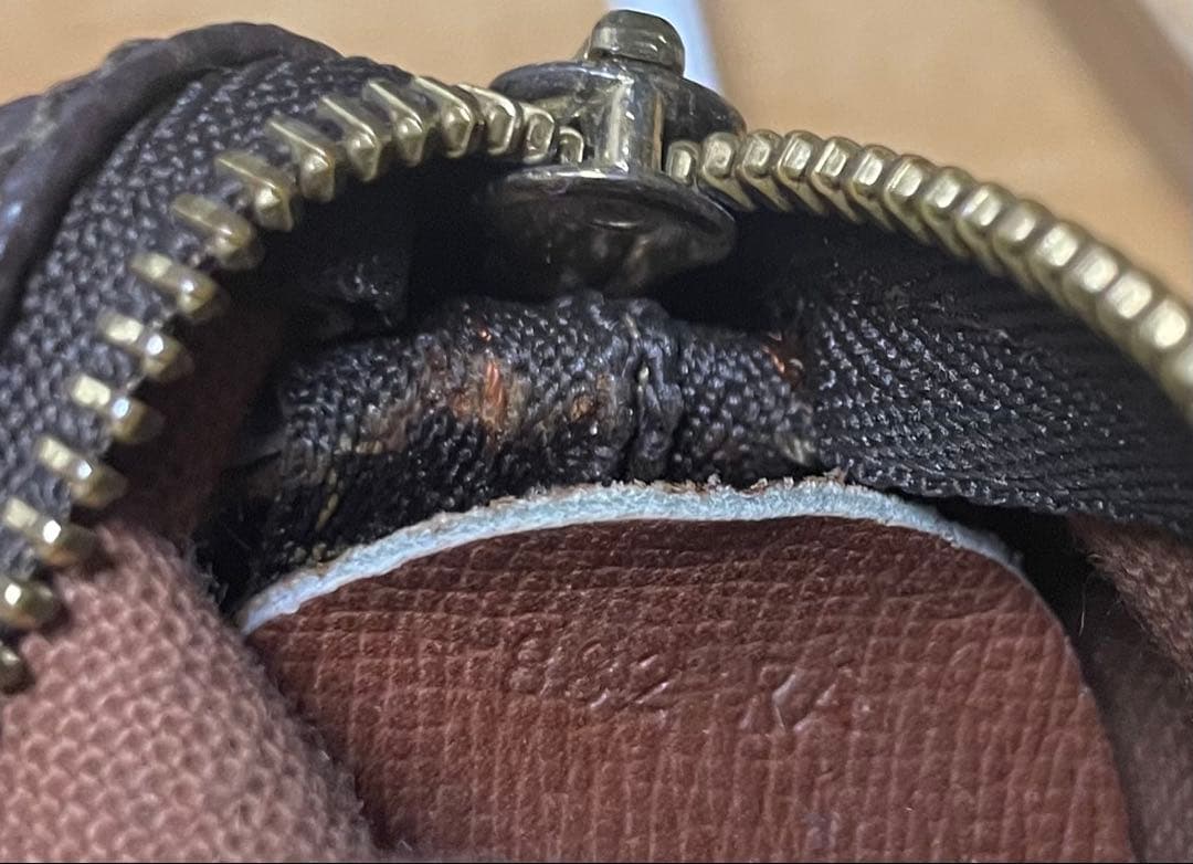 ルイ・ヴィトン モノグラム ゴルフボールケース