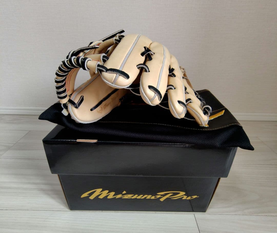 ミズノプロ　オーダー　波賀JAPAN 岸本耕作印　軟式　MIZUNO