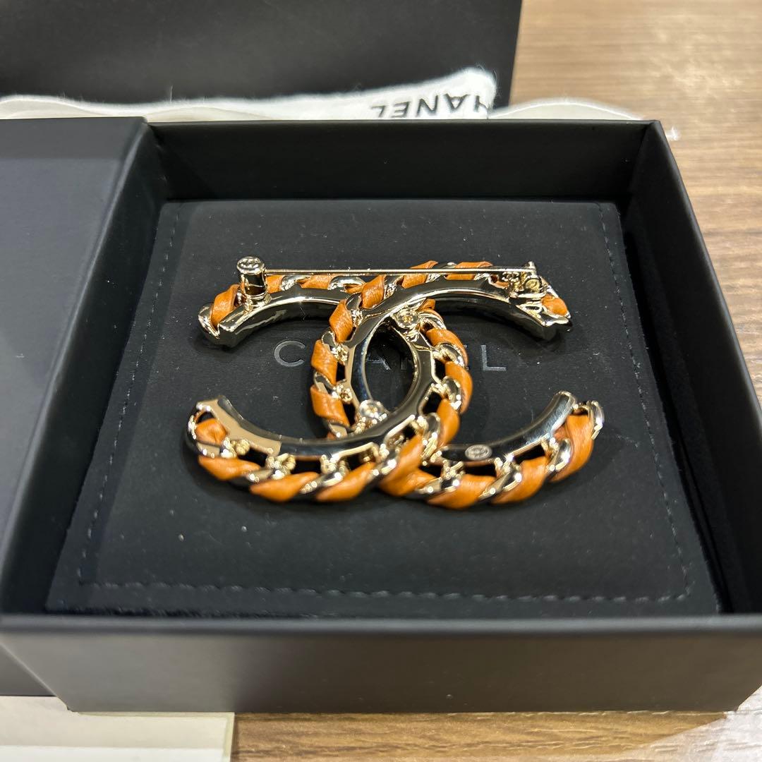 CHANEL CCロゴブローチ
