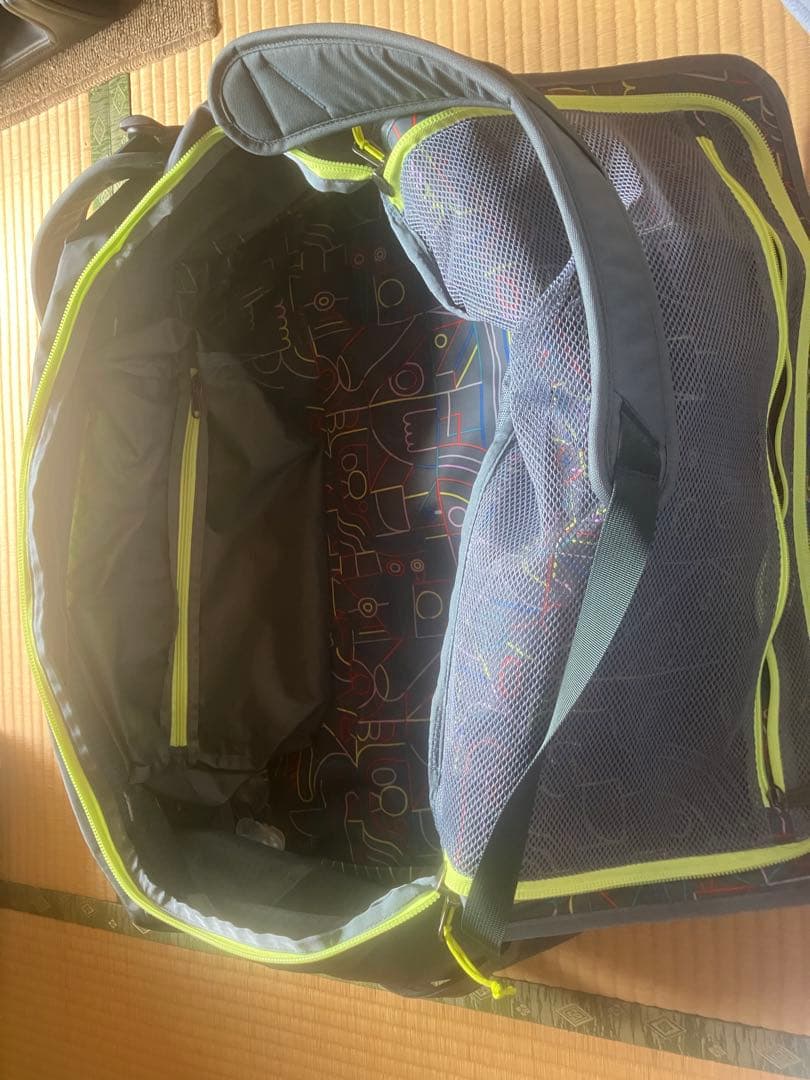 パタゴニアブラックホールダッフル55LMatte Nouveau Green