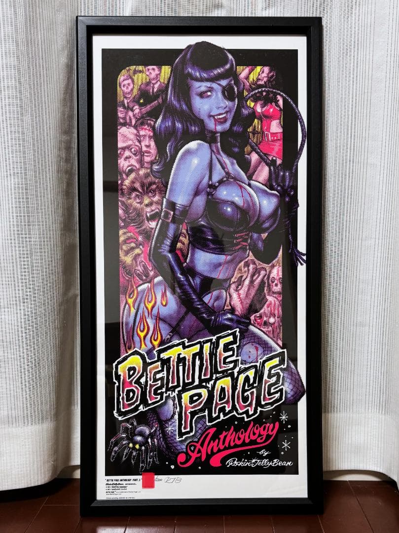 BETTIE PAGE Anthology ロッキンジェリービーン　木製フレーム