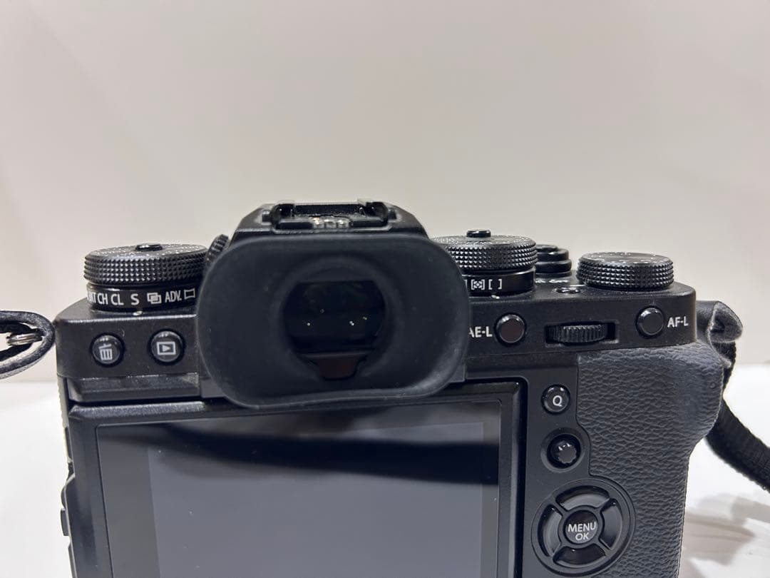 値下げ！！FUJIFILM X-T3 +XF18-55F2.8-4Rレンズセット