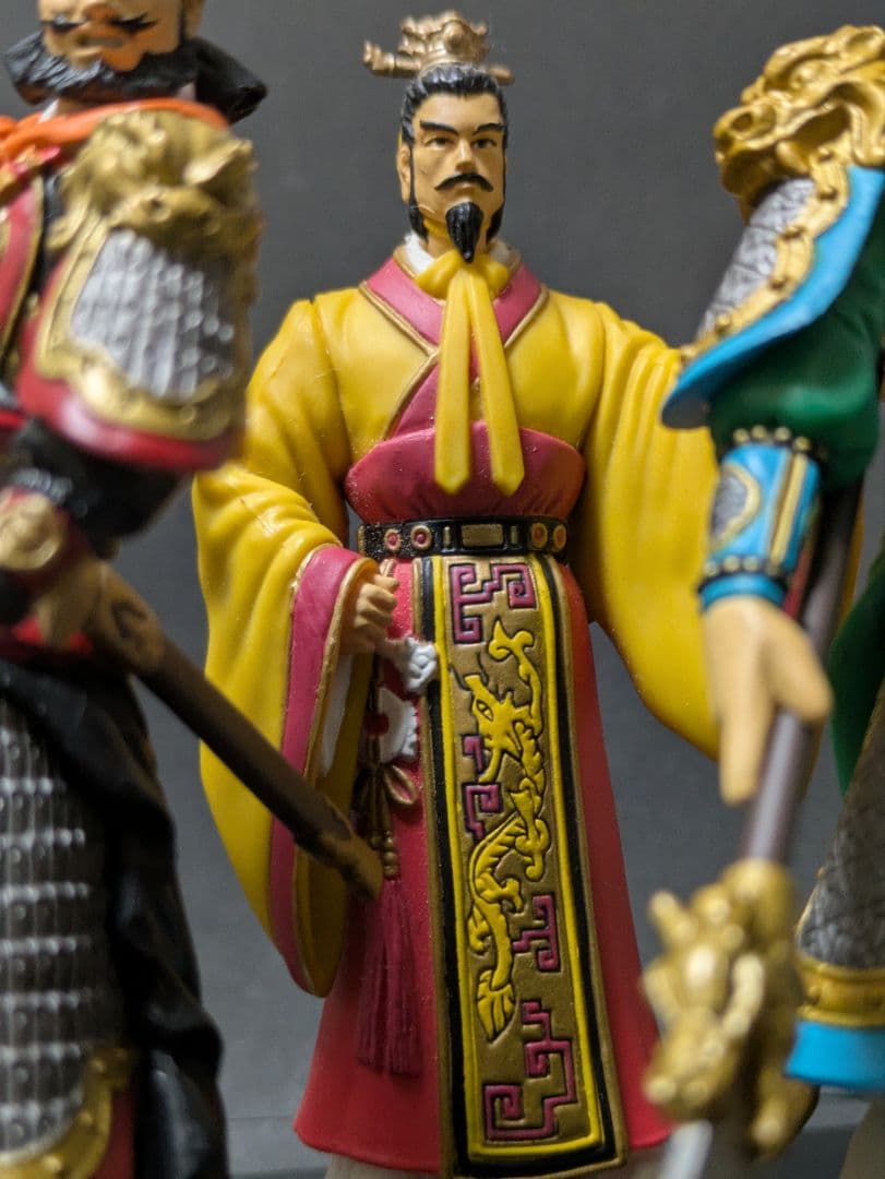 ビジュアル　三国志　武将フィギュア 5体セット 透明ケース付き