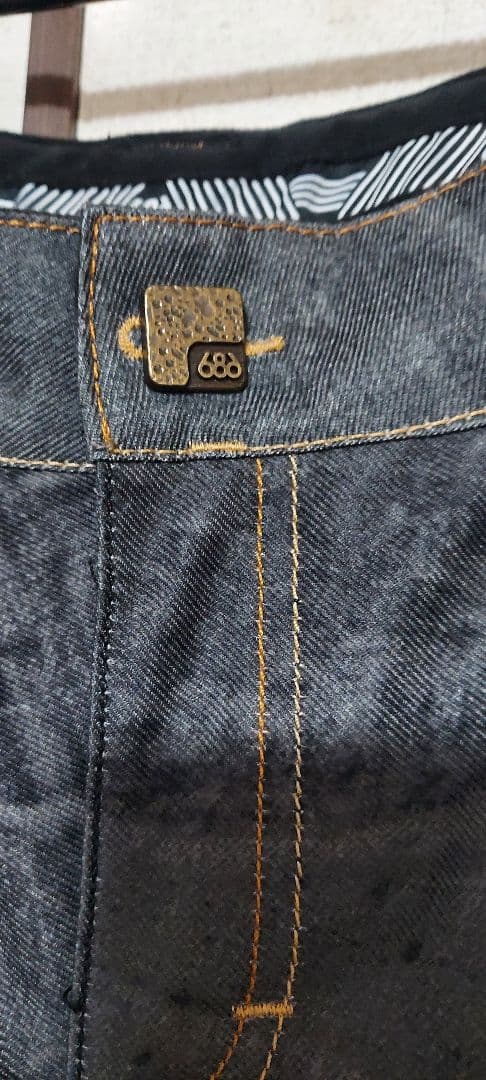 美品 686 スノーボードパンツ デニム風