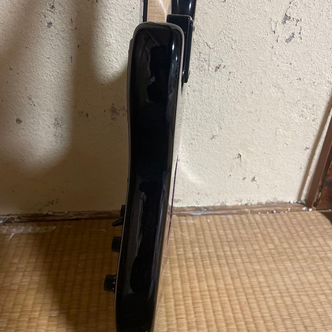 ストラトキャスタータイプ エレキギター ブラック・パープル