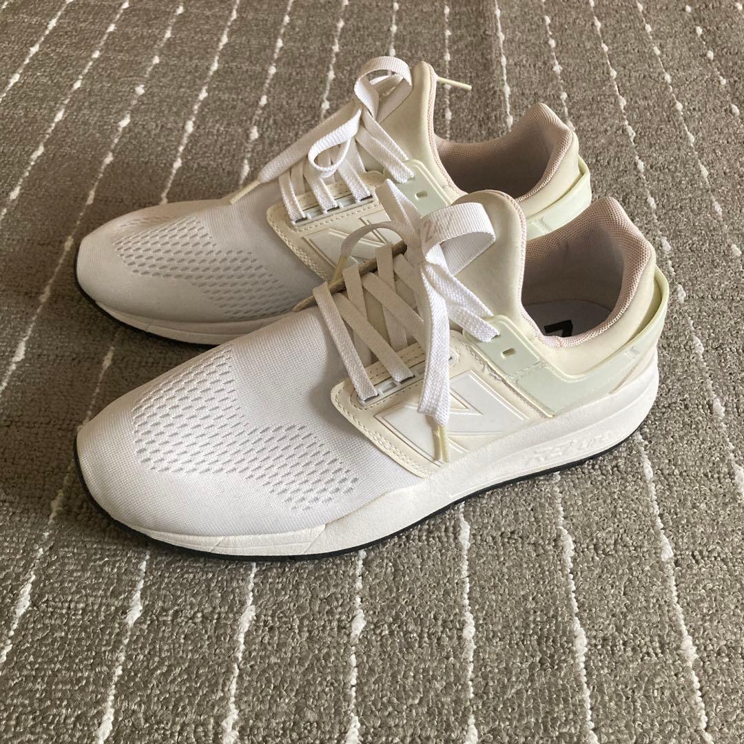 New Balance ホワイト スニーカー
