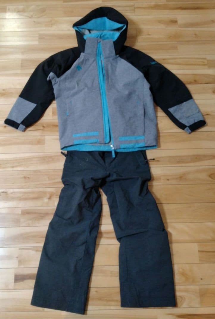 送料込み）デサント　ジュニア　スキーウエア　HEAT NAVI