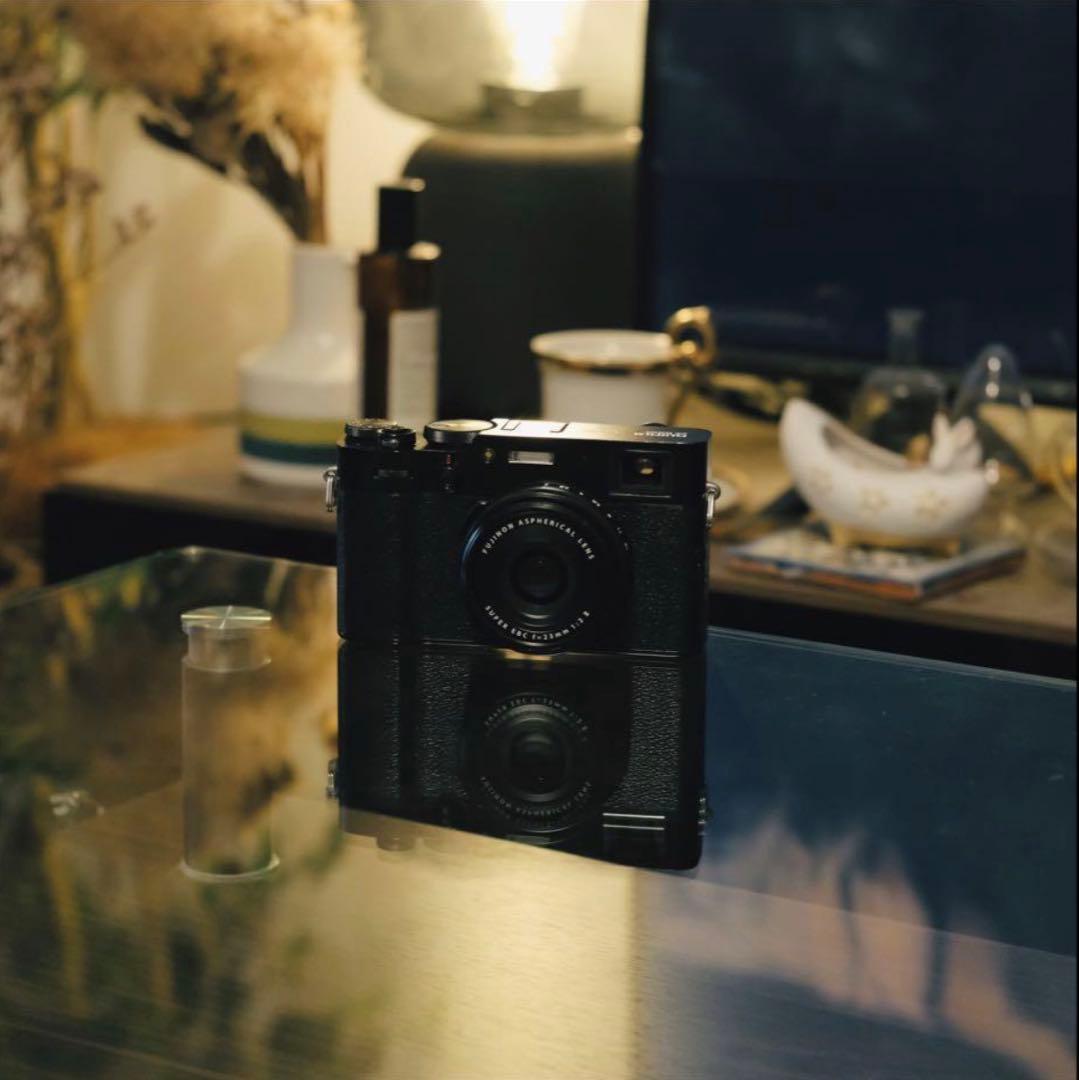 fujifilm X100V(ケース付)！