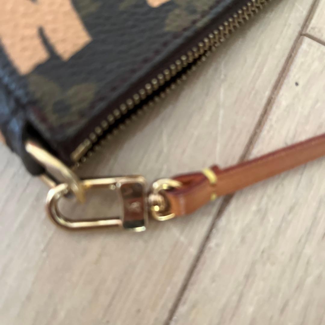 IMTSHルイヴィトン モノグラム グラフィティ アクセソワール