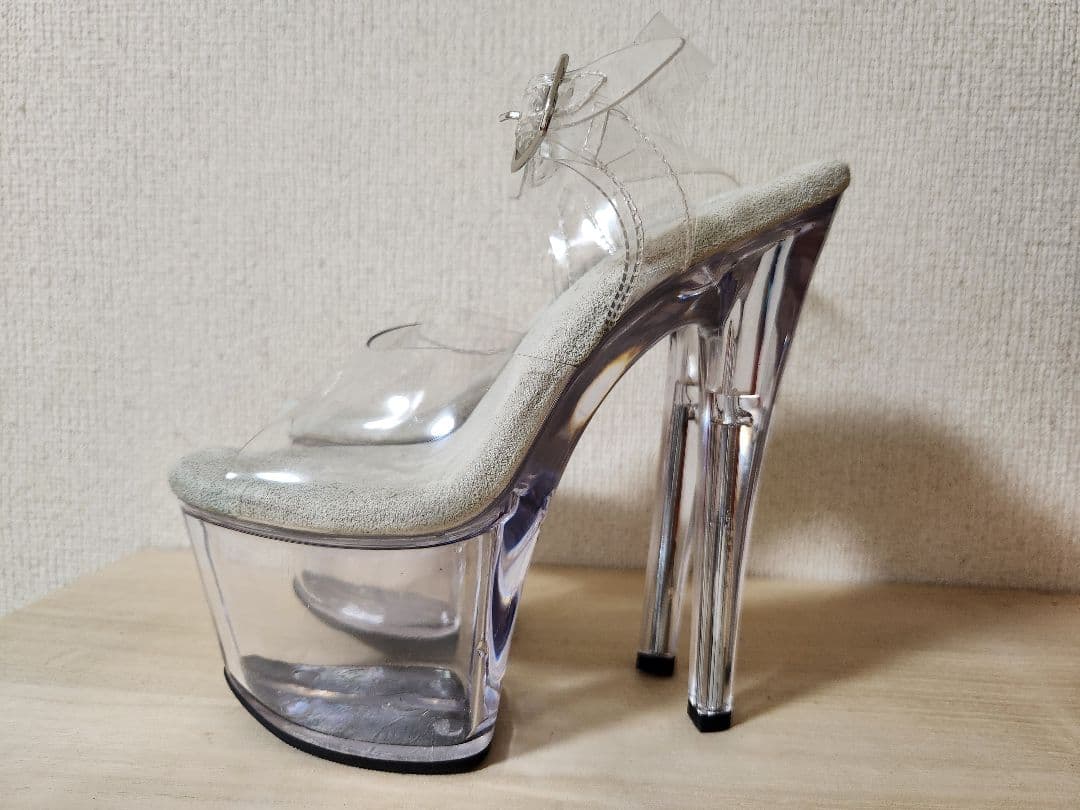 PLEASER 17cm厚底クリアサンダル　1回のみ使用 サイズ6(23.5)