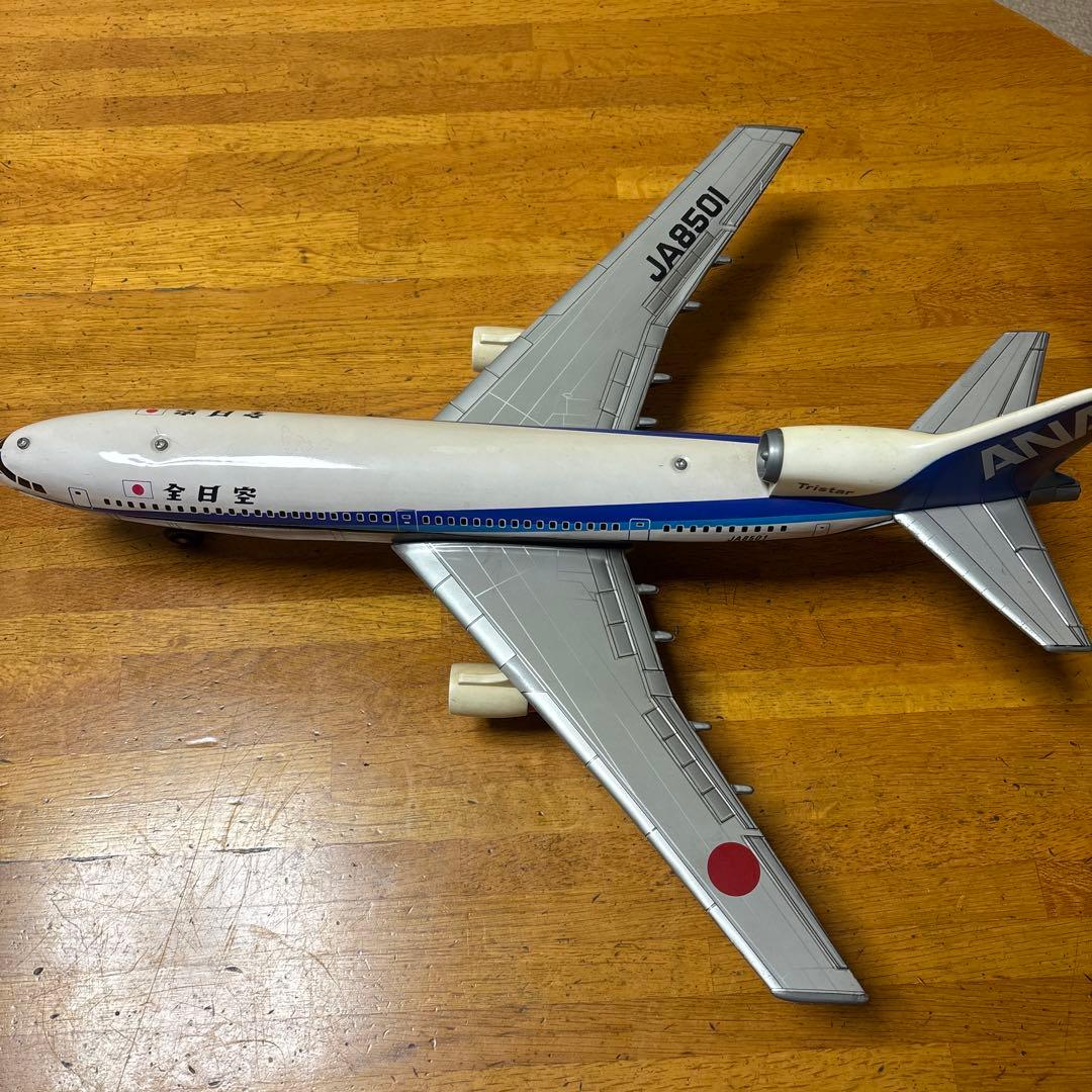 ANA 全日空　航空機　アルミ　モデル　JA8581