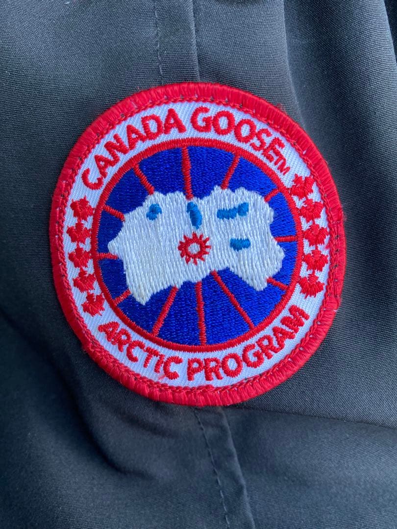 カナダグース　チリワックボンバー　  ダウンジャケット