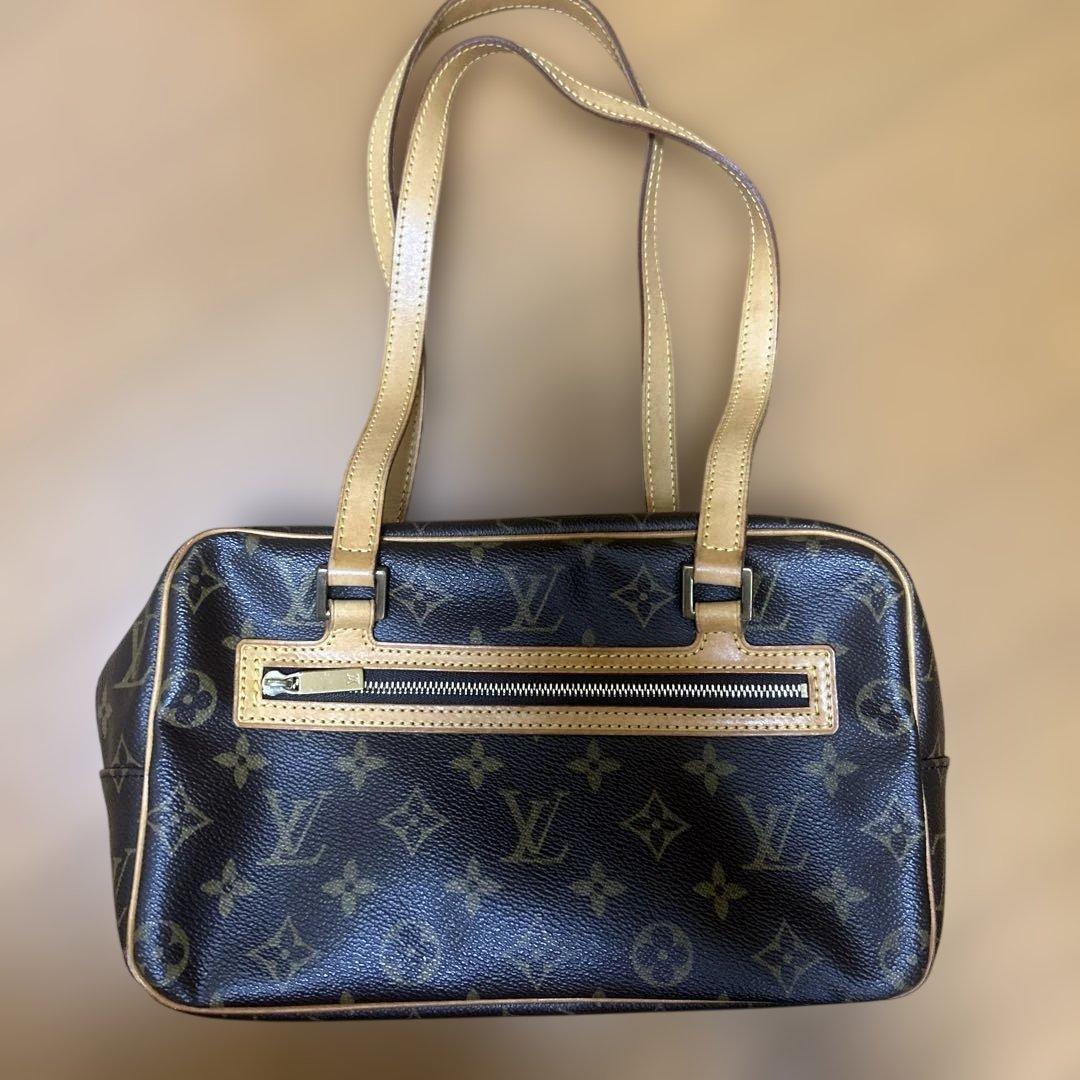 Louis Vuitton バッグ