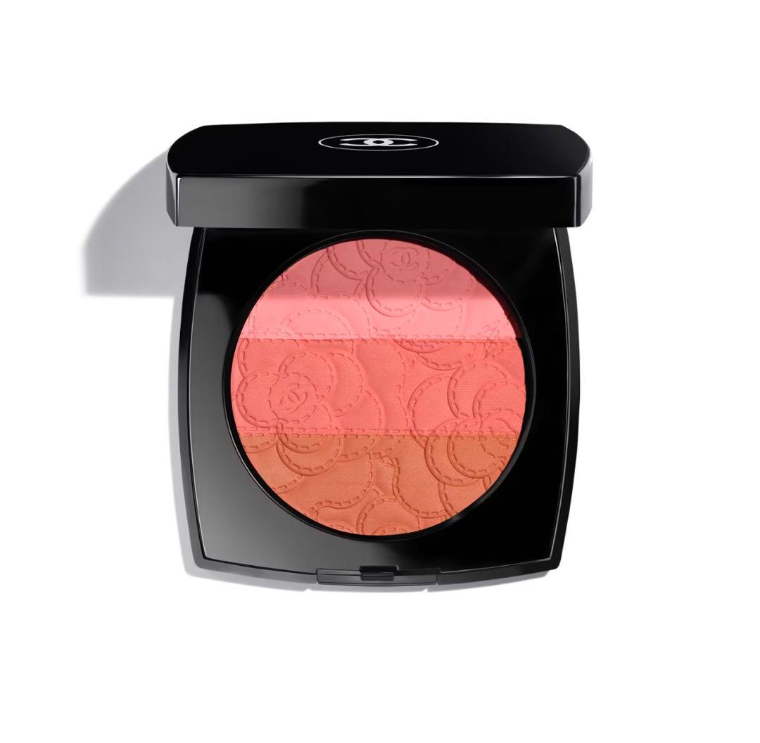 CHANEL カメリア フトゥーラ