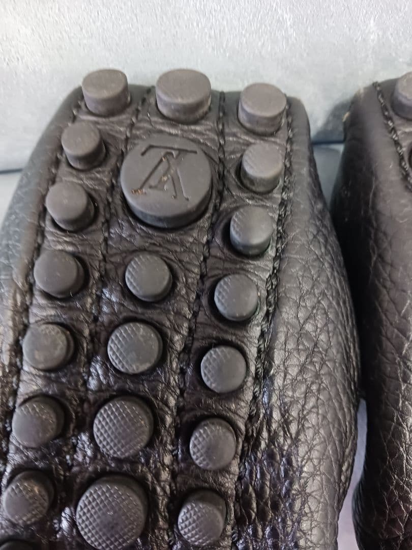 Louis Vuitton ブラック モカシン　　 ３８