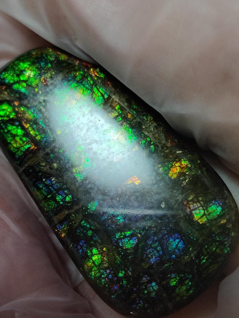 アンモライト　ルース　最後の画像２枚裏面発色　24-0735 39000