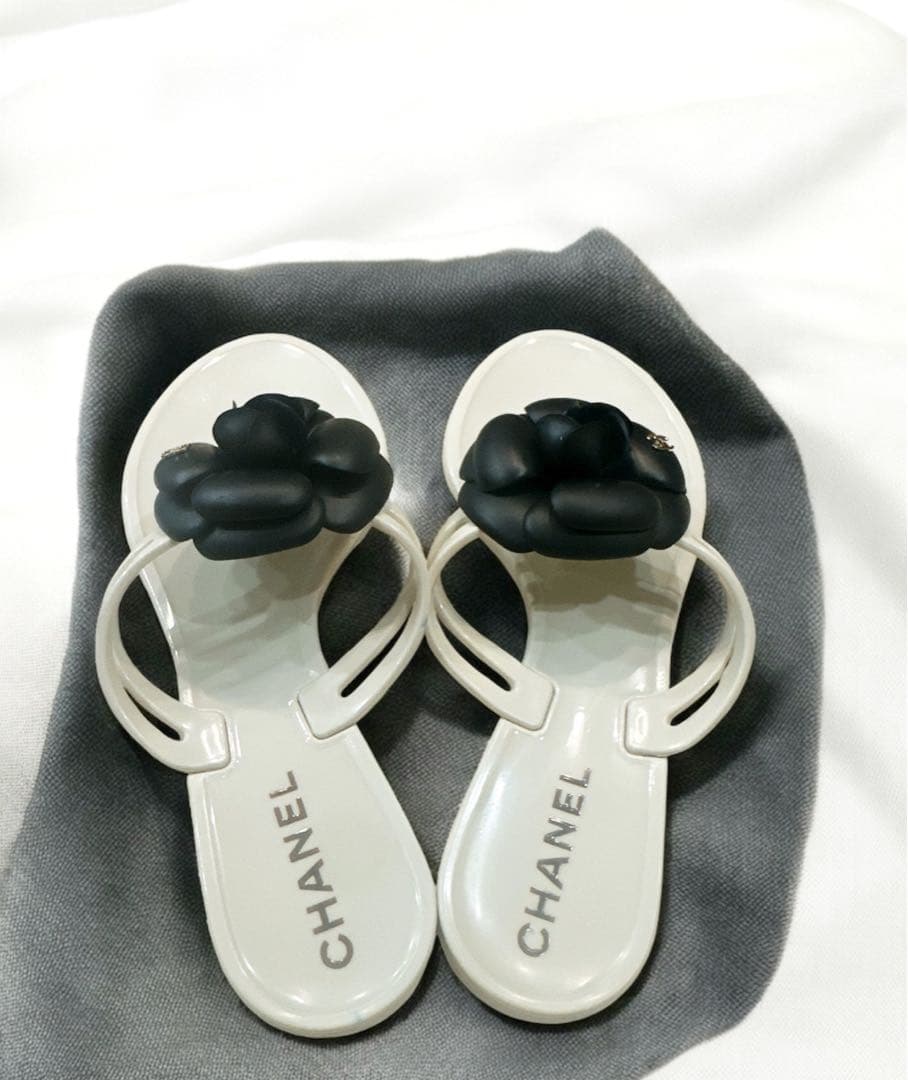 即日発送CHANELシャネル　カメリアココマーク　ビーチサンダル　トングサンダル