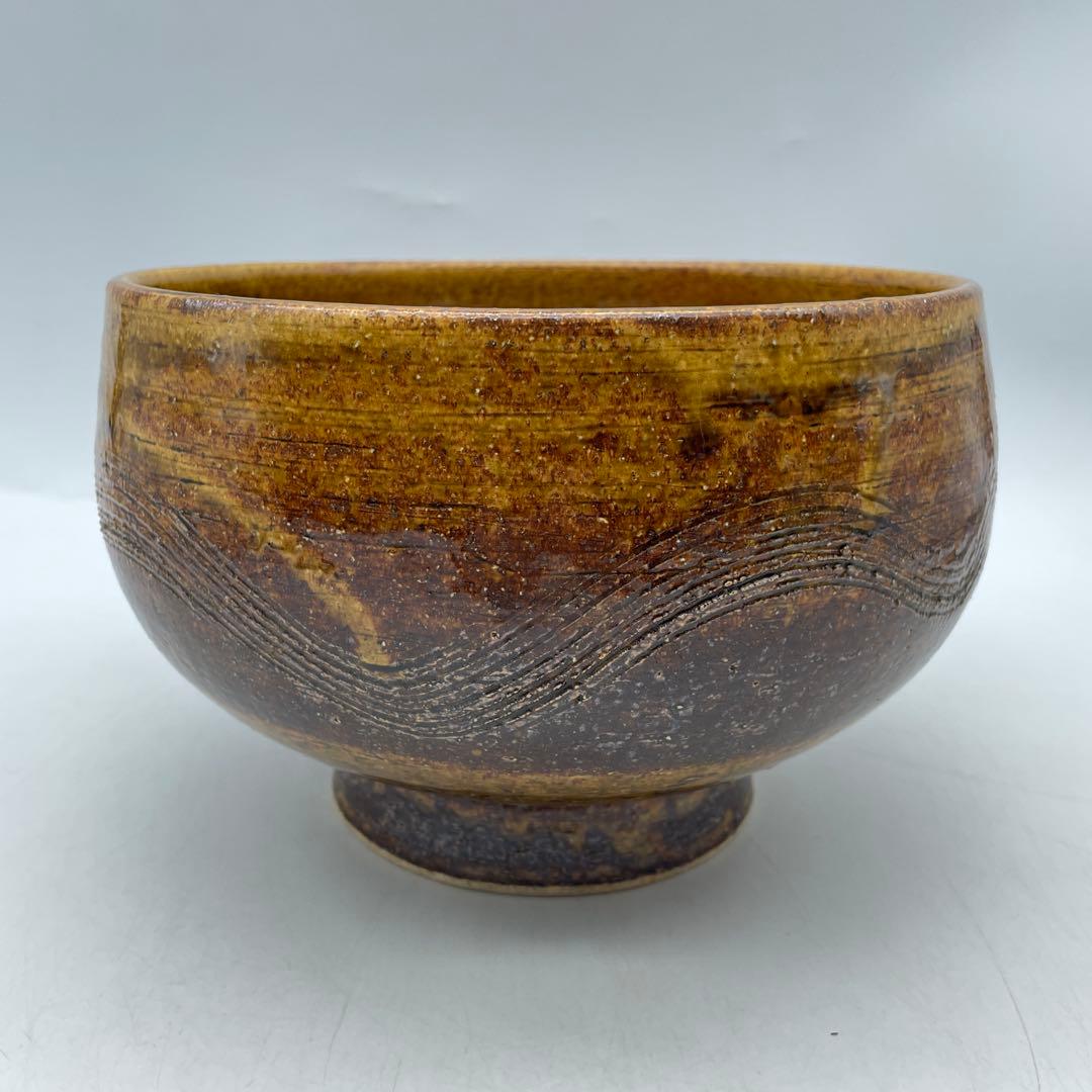 鳥取民藝　中井窯　牛ノ戸焼　波状模様の茶色陶器ボウル　足つき深鉢