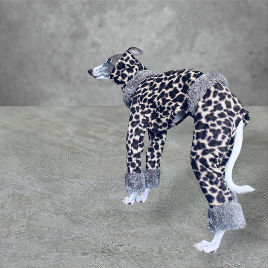 ⑳レオパードフリースロンパース