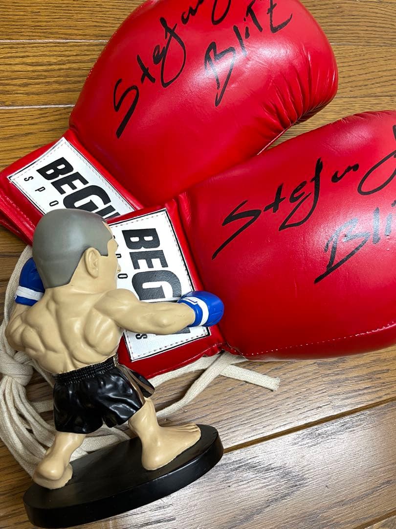 ステファン・レコ K-1 サイン入りグローブ ミルコクロコップフィギュア付