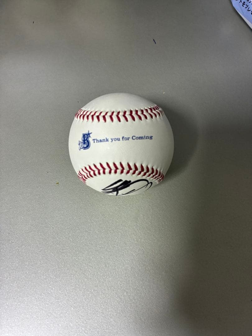 横浜DeNAベイスターズ牧秀悟選手直筆サイン70周年記念ボールスタジアム投げ入れ