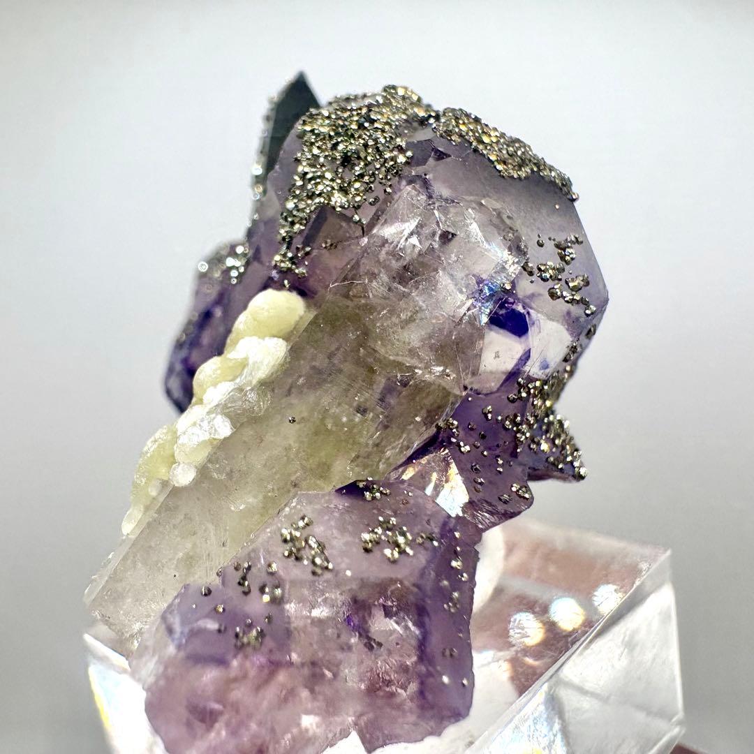 576 中国 内モンゴル産 フローライト&パイライト&クォーツ