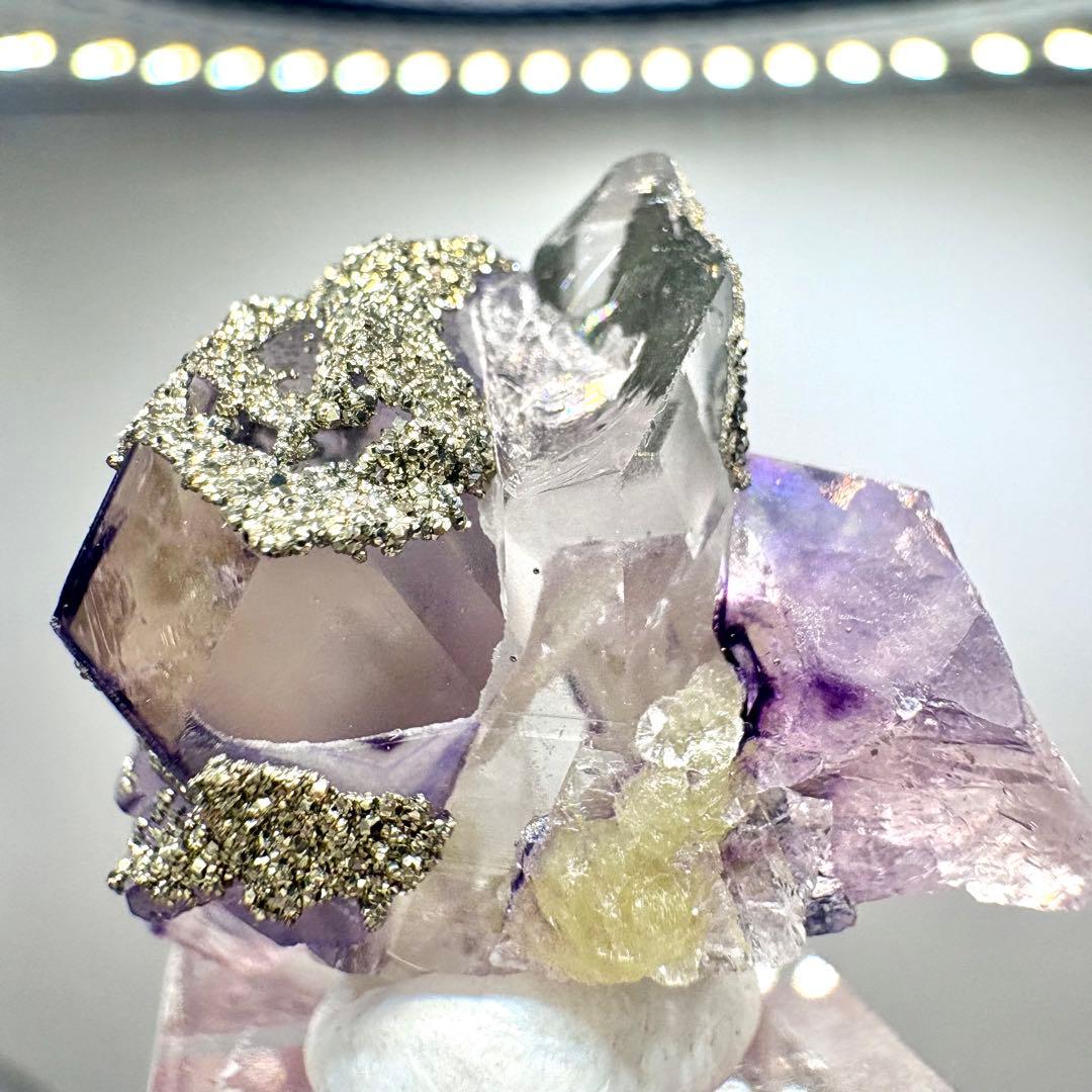 576 中国 内モンゴル産 フローライト&パイライト&クォーツ