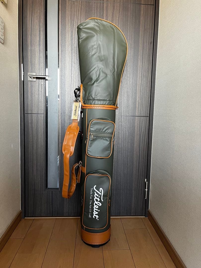 未使用新古品　希少Titleistタイトリスト　キャディバッグ　コンパクトバック
