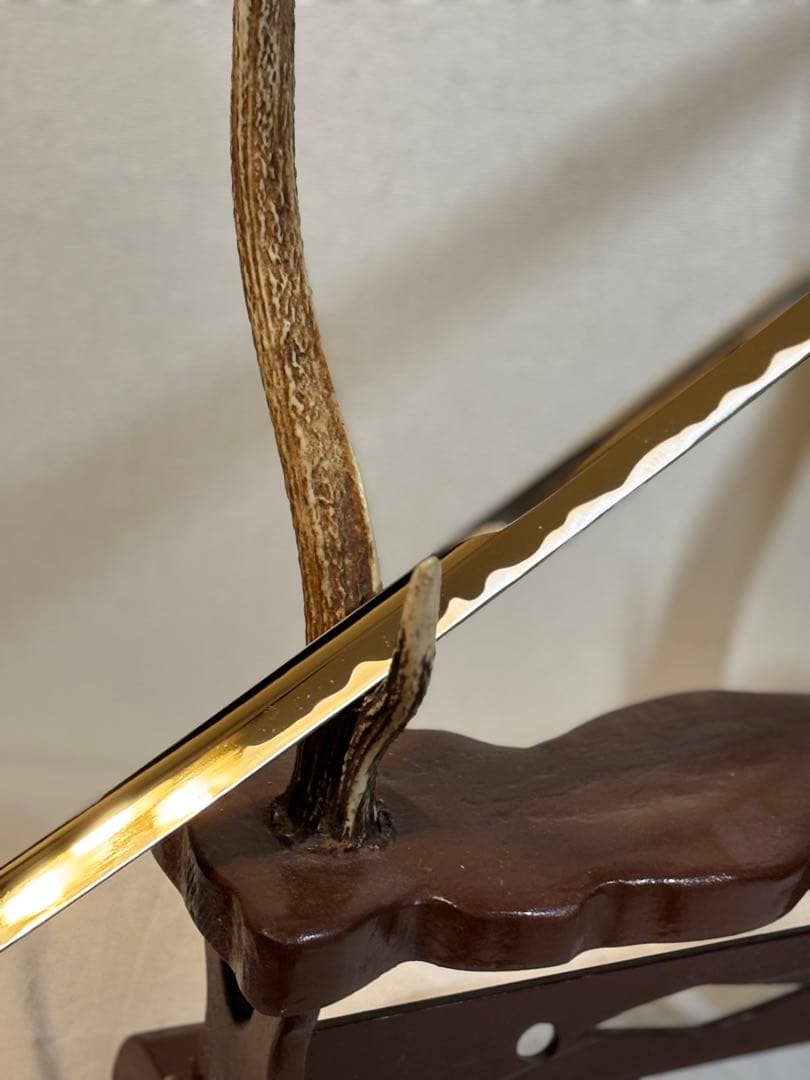 波紋模様の刀模造刀 美術刀 刀剣 武器 武具 小道具 コレクション インテリア