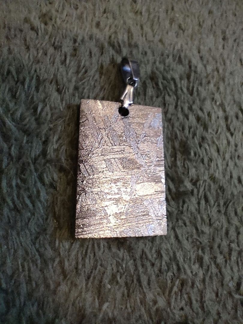 レア ビッグサイズ ギベオン 隕石 ペンダントトップ