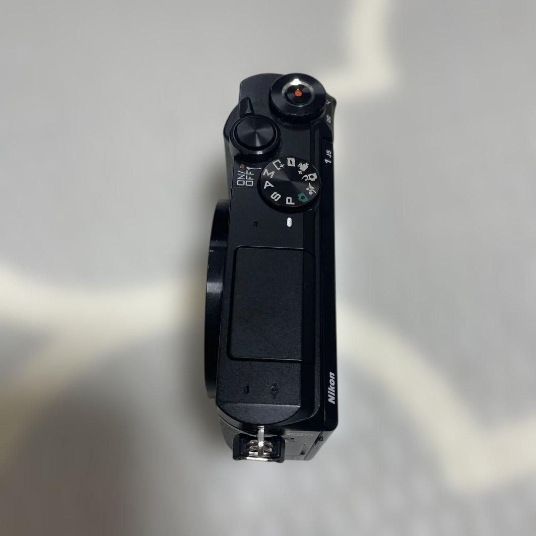 Nikon １j5 ボディ　ミラーレス一眼 カメラ