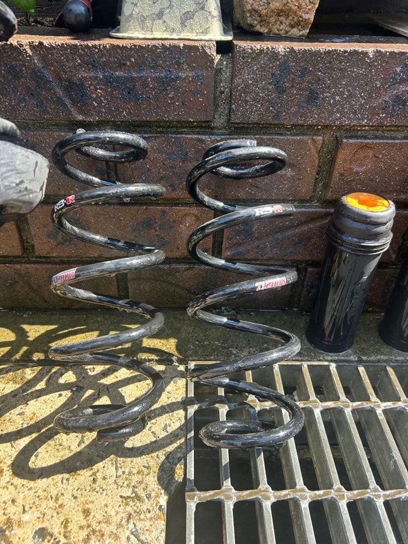 50プリウス後期純正サス一式 ダウンサス付き