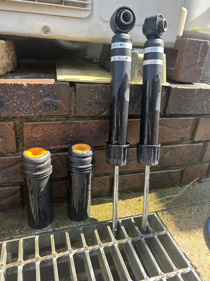 50プリウス後期純正サス一式 ダウンサス付き