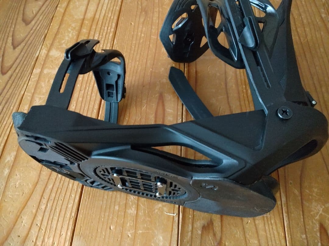 23-24 SALOMON RHYTHM サロモン リズム Mサイズ