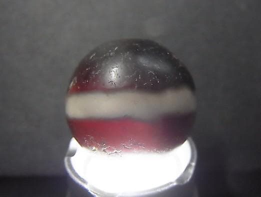 ★K2501★アンティーク　白帯　19ミリ　丸ビーズ　護符アミュレット　薬師玉