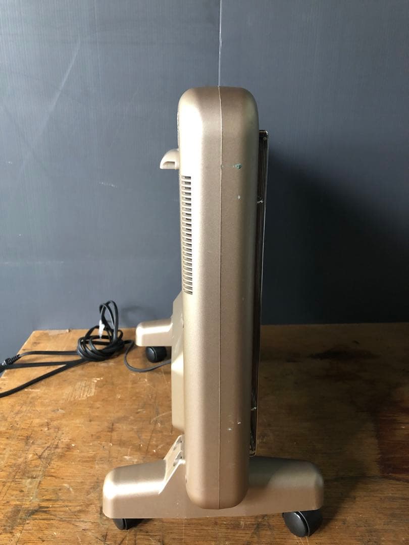 遠赤外線パネルヒーター サンルミエ・エクセラ7（中古品）