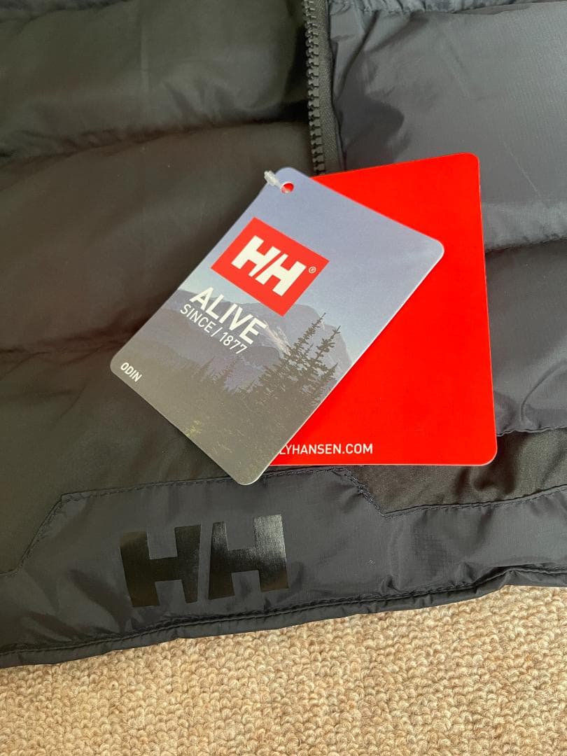 ［新品］Helly HansenヘリーハンセンActivePuffyジャケット黒