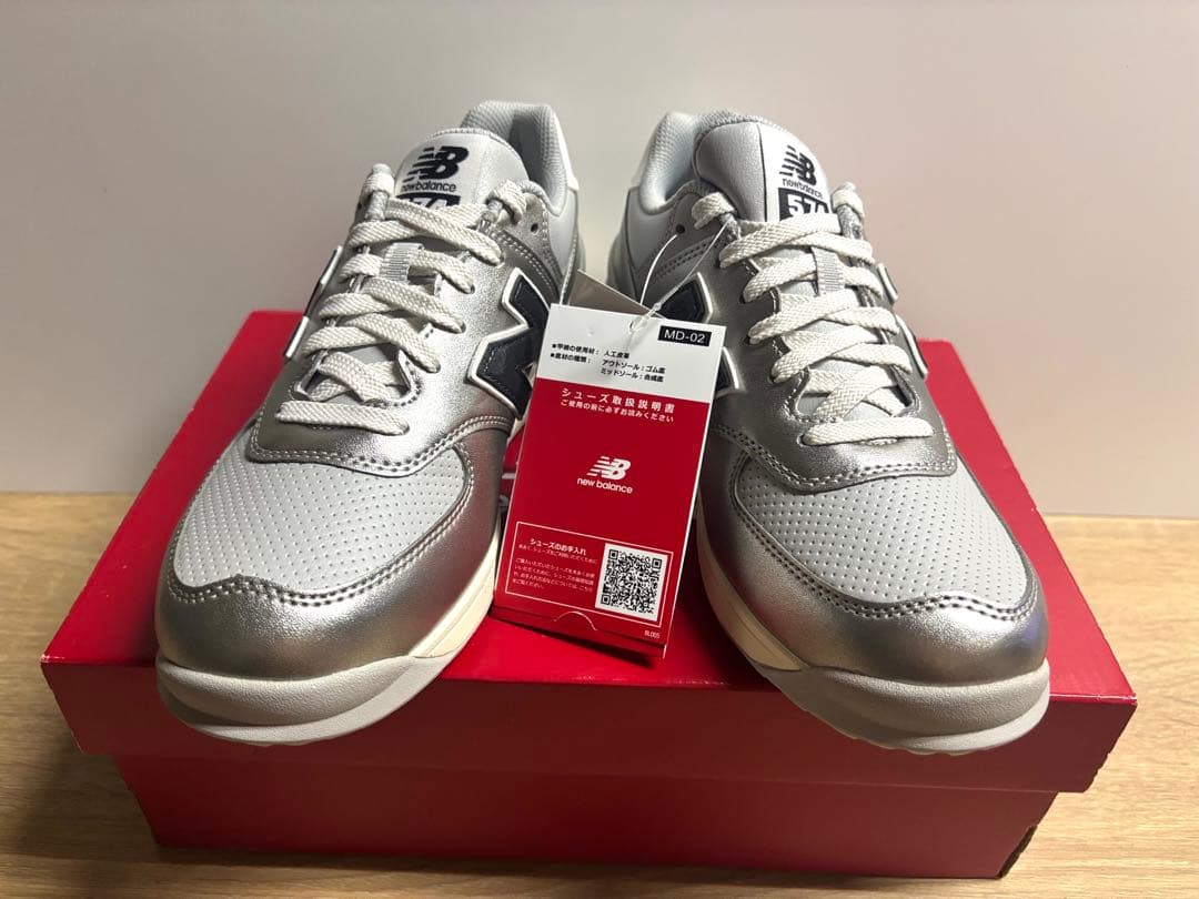 未使用 25cm 2E ニューバランスゴルフシューズWGS574R3シルバー