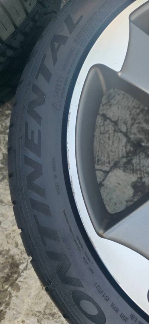 19インチ ホイールセット CONTINENTAL