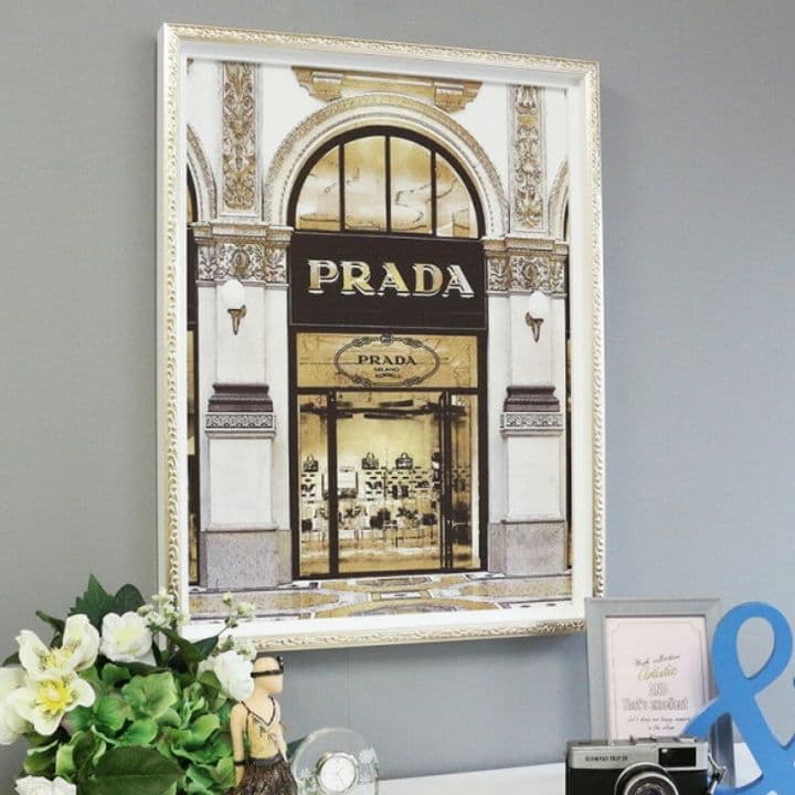 輸入雑貨　オマージュキャンバスアートパネル　『PRADA』　エントランス