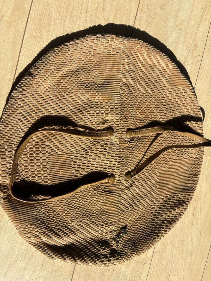 ミナペルホネンピザバッグ中