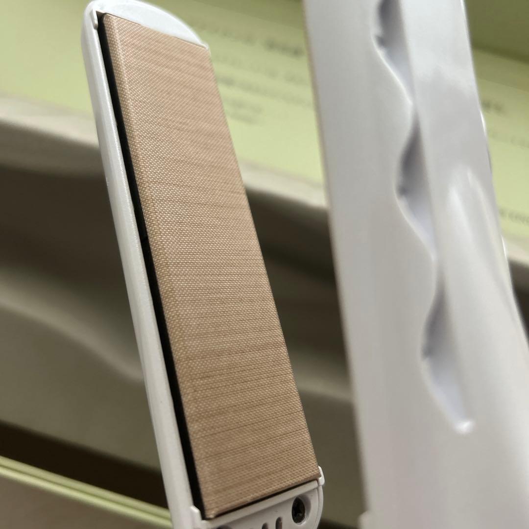 KINUJO ホワイト ストレートヘアアイロン　絹女